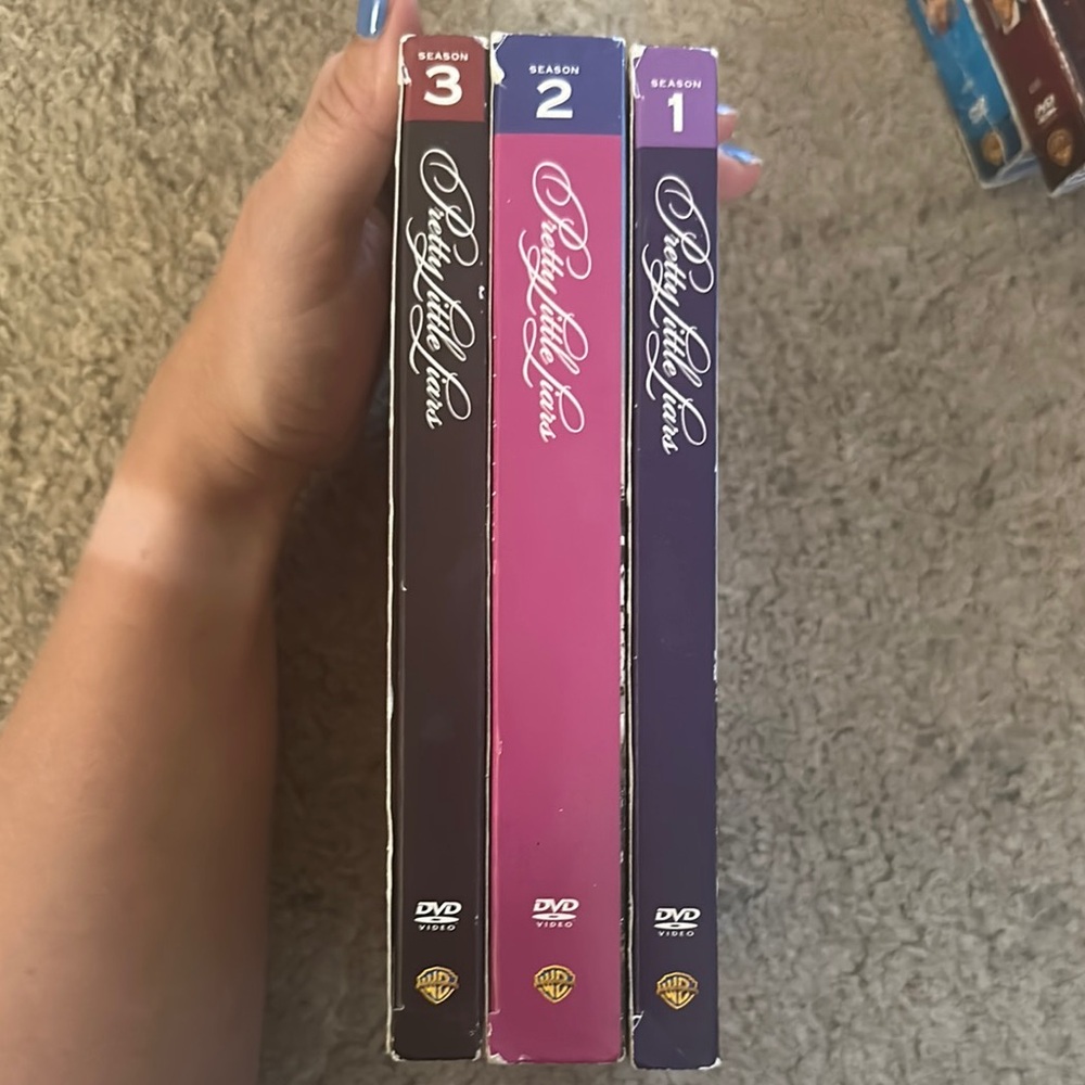 Warner Bros. Pretty Little Liars DVD Set Seasons 1-3